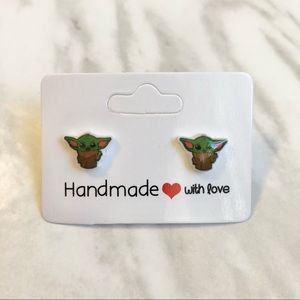 🎉 New Handmade Baby Yoda Stud Earrings